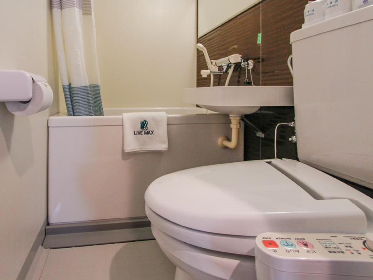 Hotel Livemax Umeda Doyama Осака Екстер'єр фото