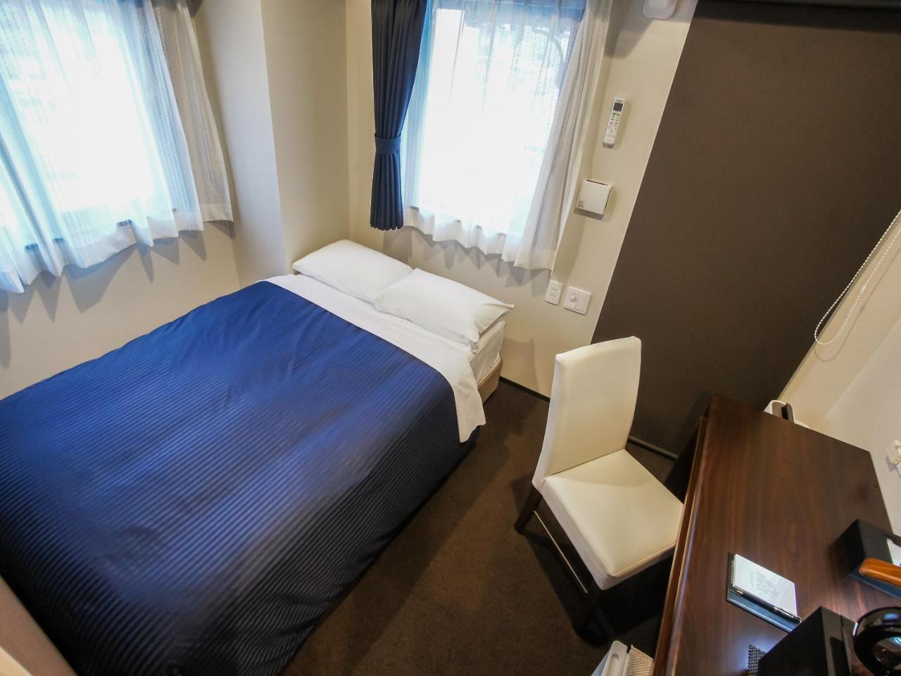Hotel Livemax Umeda Doyama Осака Екстер'єр фото